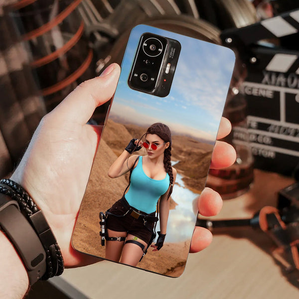 Husa compatibila cu Xiaomi Mi 11 Lite model Lara Croft, Silicon, TPU, Viceversa